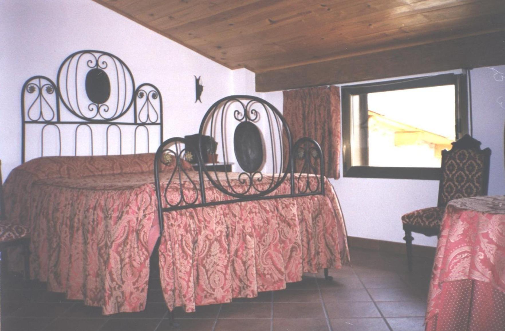 Casa Rural La Vall Del Cadi ลาเซวดูร์เชย์ ภายนอก รูปภาพ