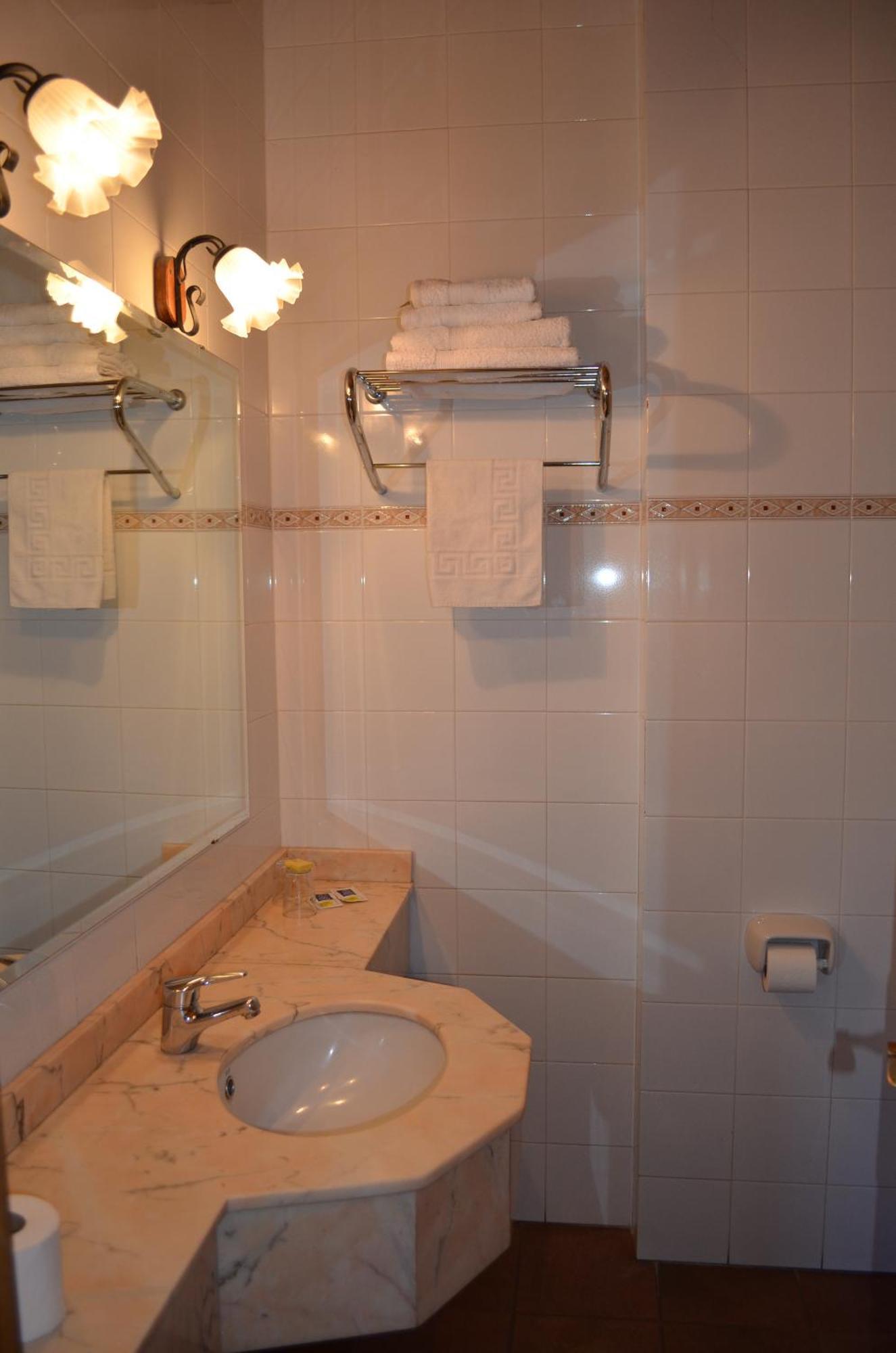 Casa Rural La Vall Del Cadi ลาเซวดูร์เชย์ ภายนอก รูปภาพ